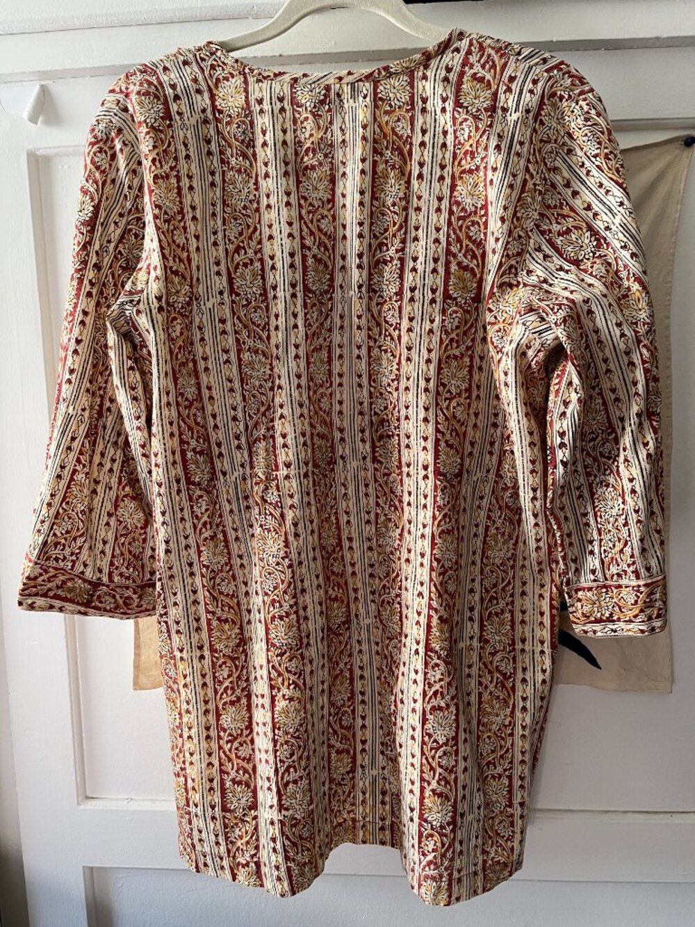 Pretty Tunic - Picture 2 of 2